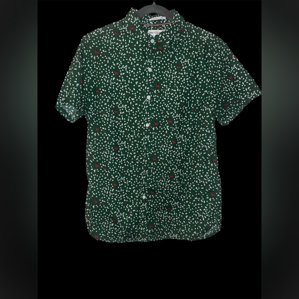 Stylish Slim Fit Green Christmas 🎄 Button-Down Shirt